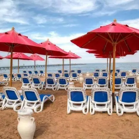 Sea View Chalet In Porto South Beach