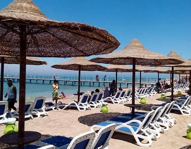 Dağ evi Sea View Chalet In Porto South *